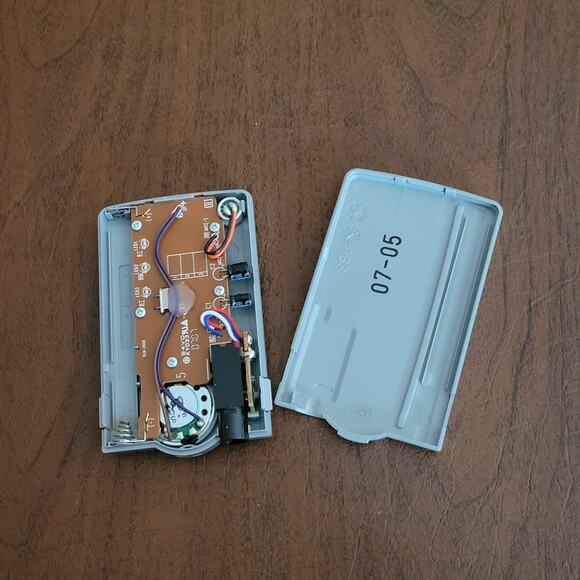 Korg GA30 Ultra Compact Guitar and Bass Tuner. New, open box - Picture 11 of 13